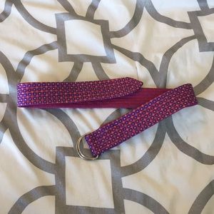 Reversible riding belt